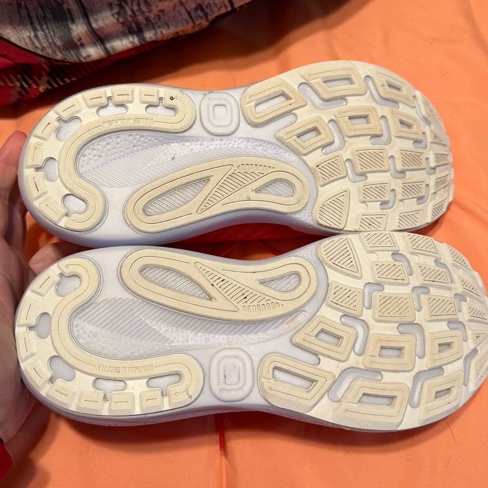 BROOKS SHOES - Picture 9 of 9